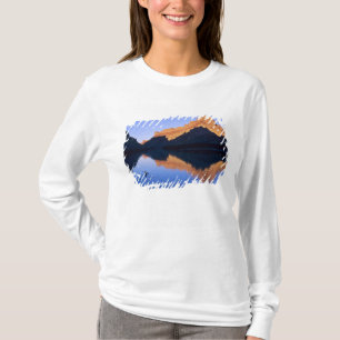 Kayaking on the Colorado River in Spanish T-Shirt