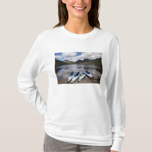 Kayaks, Cradle Mountain and Dove Lake, Cradle T-Shirt