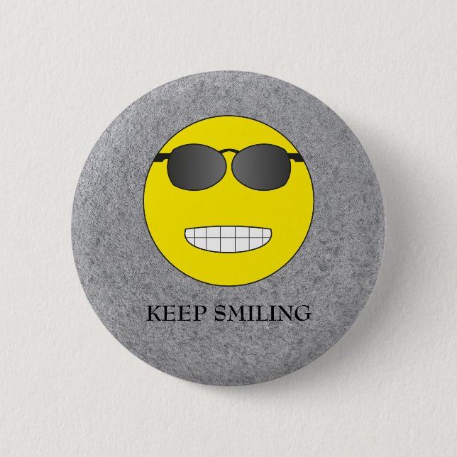 Keep Smiling 6 Cm Round Badge (Front)