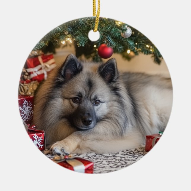 Keeshond Christmas Ceramic Ornament (Front)