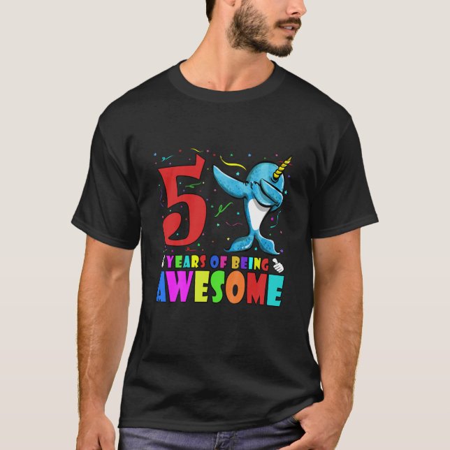 Kids 5Th Birthday Party Dabbing Narwhal - 5 Years T-Shirt (Front)