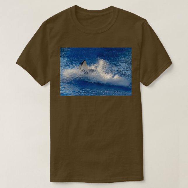 Killer whale orca jumping 3 T-Shirt (Design Front)