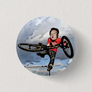 Kim Jong-ils BMX -Pin 3 Cm Round Badge