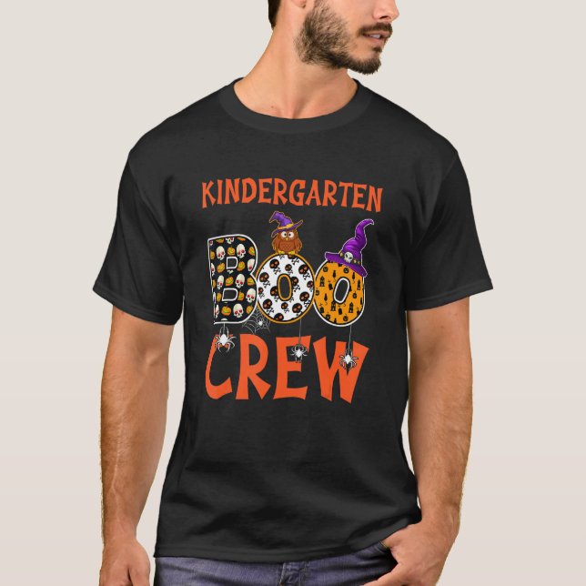 Kindergarten Boo Crew Kinder Spooky Halloween Teac T-Shirt (Front)