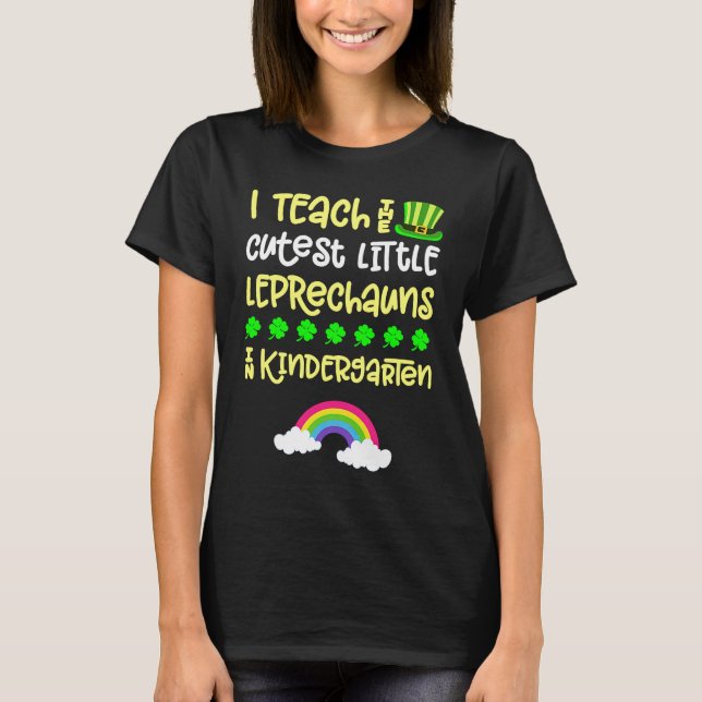 Kindergarten Teacher St Patricks Day Rainbow Lepre T-Shirt (Front)