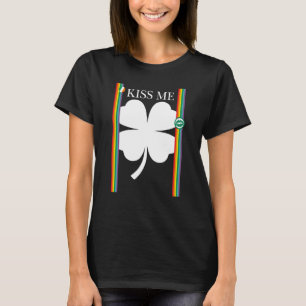 Kiss Me Cool C Leaf St Patrick's Day Irish Celebra T-Shirt