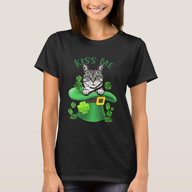 Kiss Me Cute American Shorthair Cat St Patrick Day T-Shirt (Front)