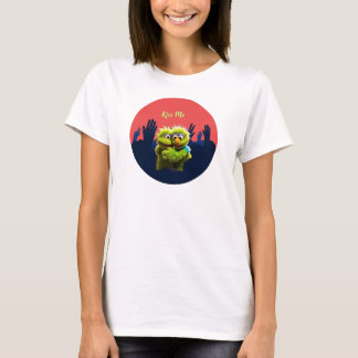 Kiss Me Cute Green Puppets Love Design T-Shirt