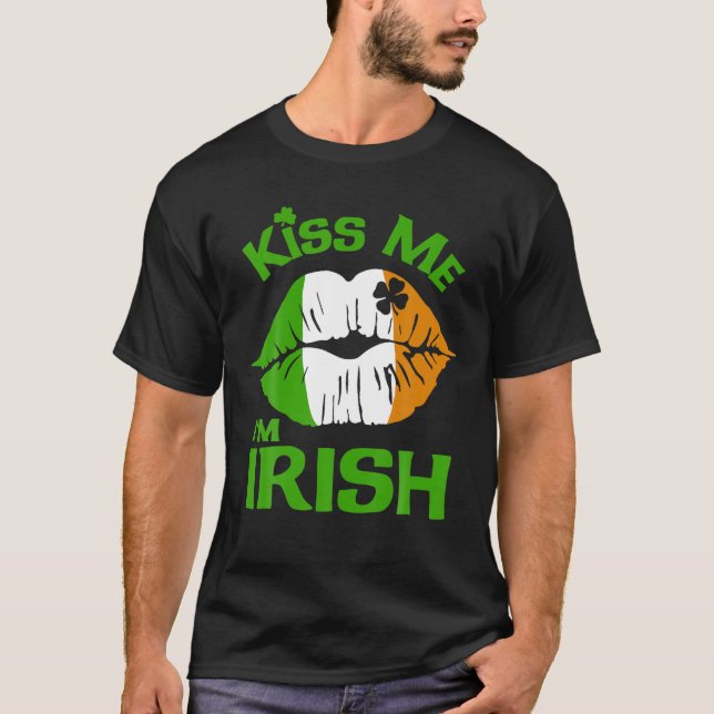 Kiss Me I'm Irish Lips Lucky Shamrock Clover St Pa T-Shirt (Front)