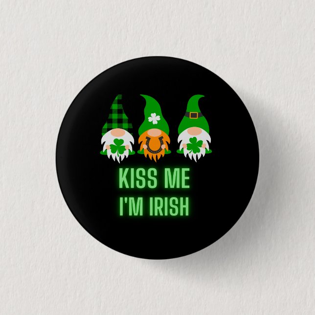Kiss Me I'm Irish St. Patrick's Day Gnome Shamrock 3 Cm Round Badge (Front)