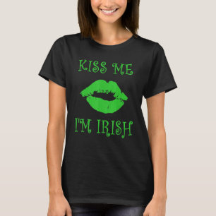 Kiss Me I'm Irish Women's St Patrick's Day T-Shirt
