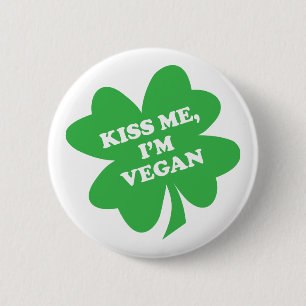Kiss Me, I'm Vegan Shamrock 6 Cm Round Badge