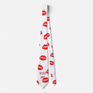 Kiss me party tie