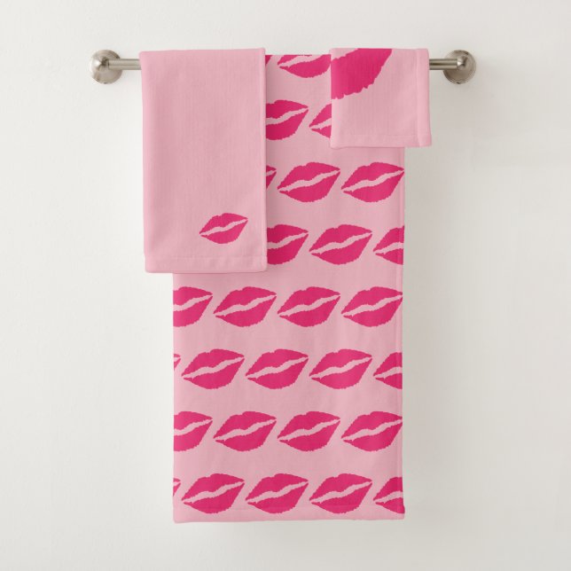 Kiss Me Pretty Towel Set (Insitu)