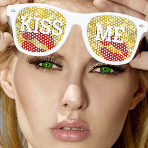 KISS ME retro Shades / Fun Party Sunglasses Gold