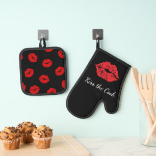 Kiss the Cook Red Lips on Black Oven Mitt & Pot Holder Set
