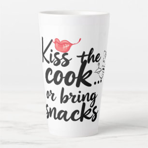 '''KISS THE COOK'' TYPOGRAPHY QUOTE LATTE MUG