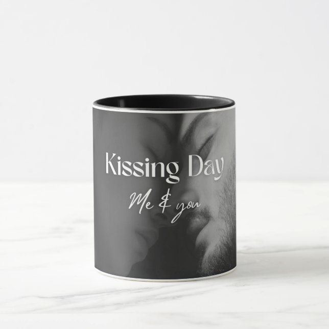 Kissing Day - Me & You mug (Center)