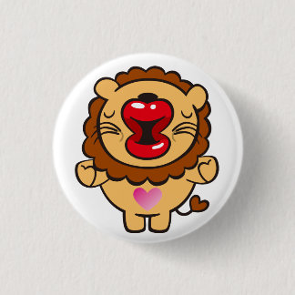 kissing lion 3 cm round badge
