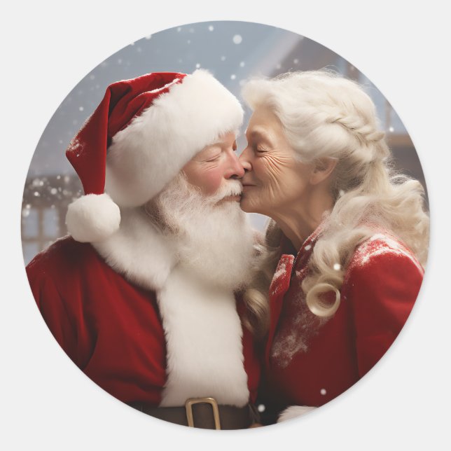 Kissing Mr and Mrs Santa Claus Classic Round Sticker (Front)