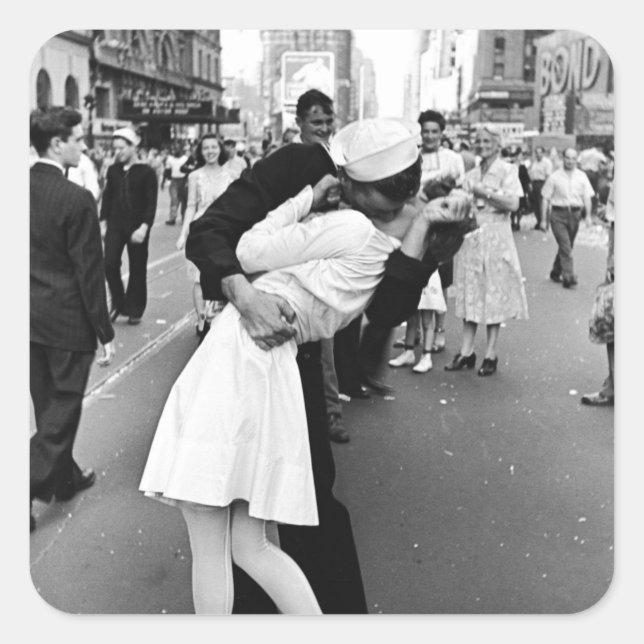 Kissing On VJ Day World War Square Sticker (Front)