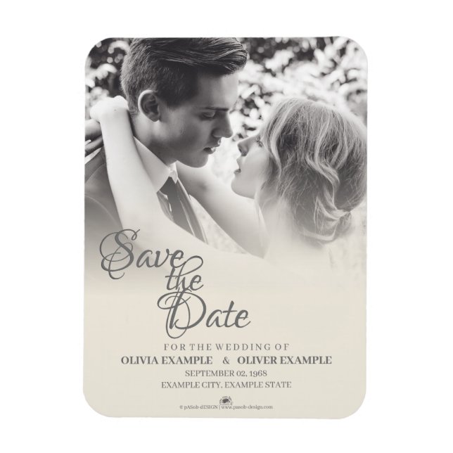 Kissing wedding couple in monochrome magnet (Vertical)