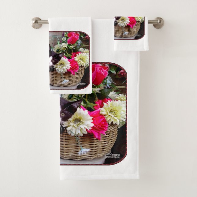 Kitten in a Basket Bath Towel Set (Insitu)