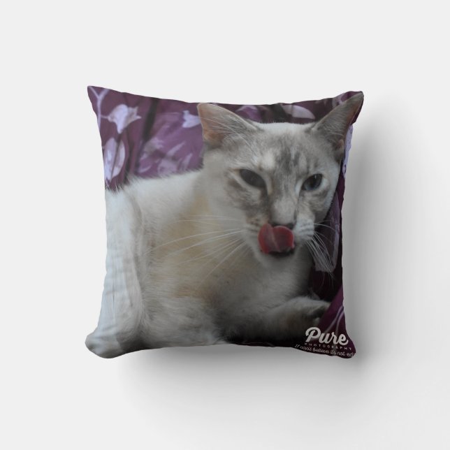 Kitten Throw Pillow for kids (Front)