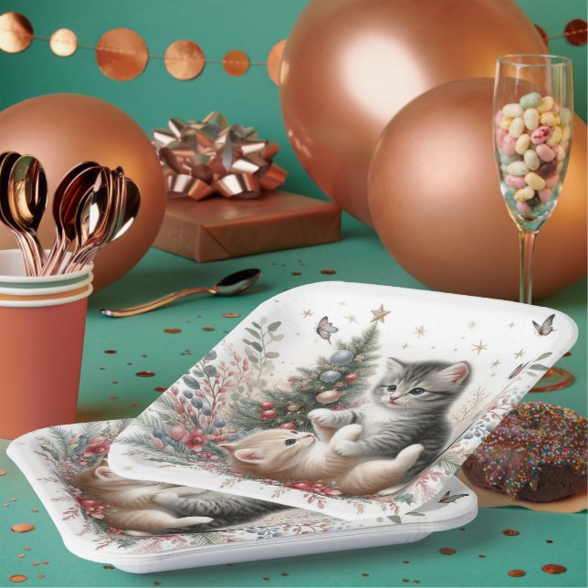 Kittens Playful Christmas Paper Plate (Multi)