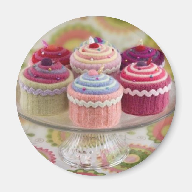 knitted cupcakes magnet (Front)