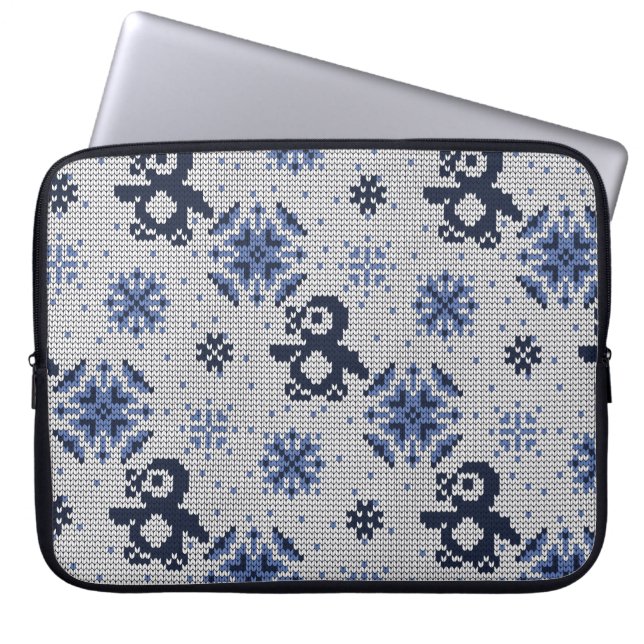 Knitted Winter Penguins Decorative Pattern Laptop Sleeve (Front)