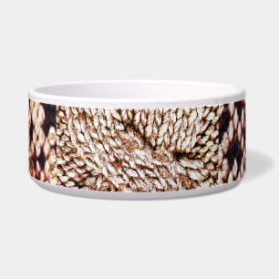 Knitwear texture, geometric snake pattern.