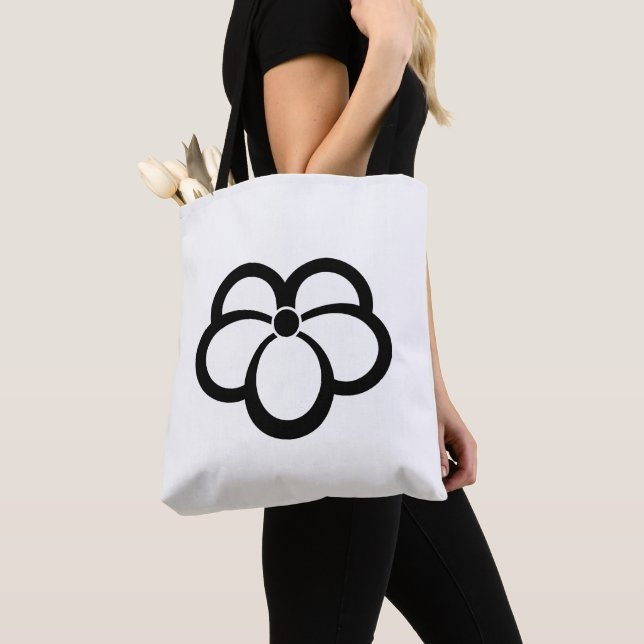 Korin-style shadowed ivy tote bag (Close Up)