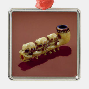 Korvack pipe with carved Polar Bears Metal Tree Decoration