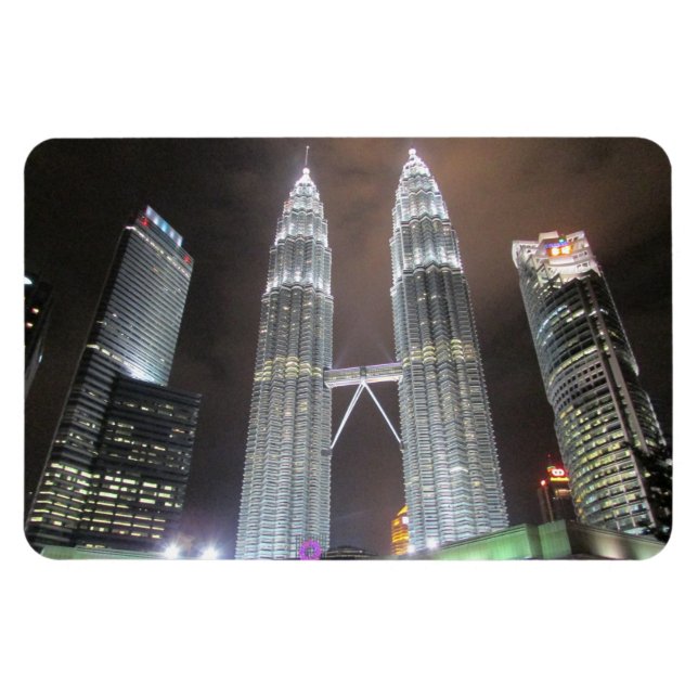 kuala lumpur towering night magnet (Horizontal)
