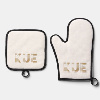 Kue Hmong Last Name Beige Plaid Oven Mitt & Pot Holder Set