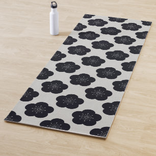 KURO UME - Bold-White Yoga Mat