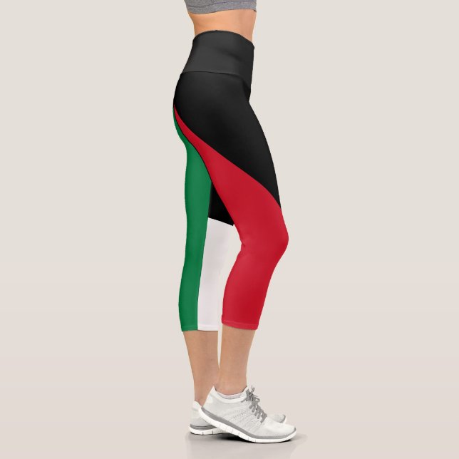 Kuwait Flag Capri Leggings (Right)
