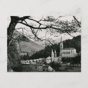 La Basilique, Lourdes, France Vintage Postcard