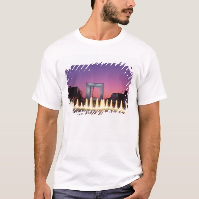 La Grande Arche, La Defence, Paris, France T-Shirt (Front)