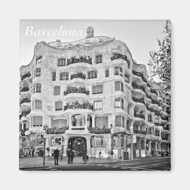 La Pedrera in Barcelona Magnet (Front)