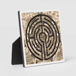 LABYRINTH V 5.25 Square Plaque with Easel - White