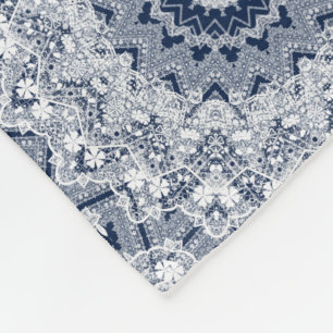 Lace decoration fleece blanket