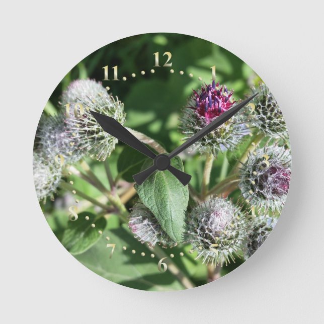 lace over thistle round clock (Front)