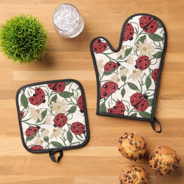 Ladybug Apron Oven Mitt & Pot Holder Set (Top Down)