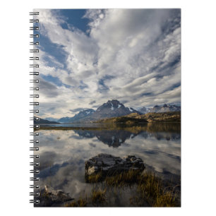Lago Grey. Cordillera del Paine 2 Notebook