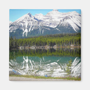 Lake in Banff Magnet