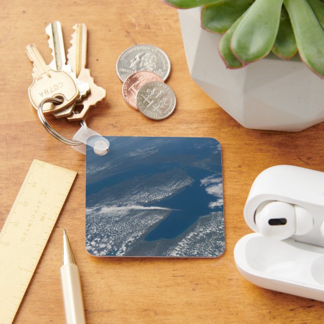 Lake Michigan, Lake Huron And State Of Michigan. Key Ring (Desk)