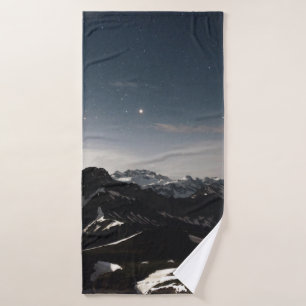 LANDSCAPE PHOTOGRAPHY OF BLACK AND WHITE MOUNTAIN BATH TOWEL