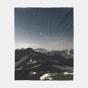LANDSCAPE PHOTOGRAPHY OF BLACK AND WHITE MOUNTAIN FLEECE BLANKET